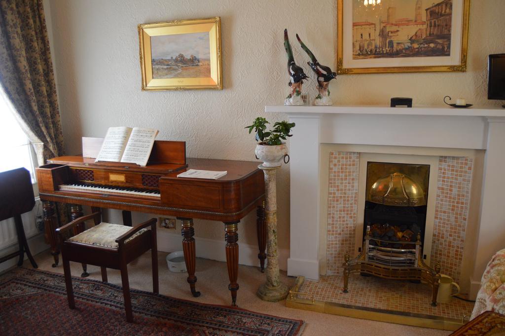 Lady Penelope'S B&B Duns Eksteriør bilde